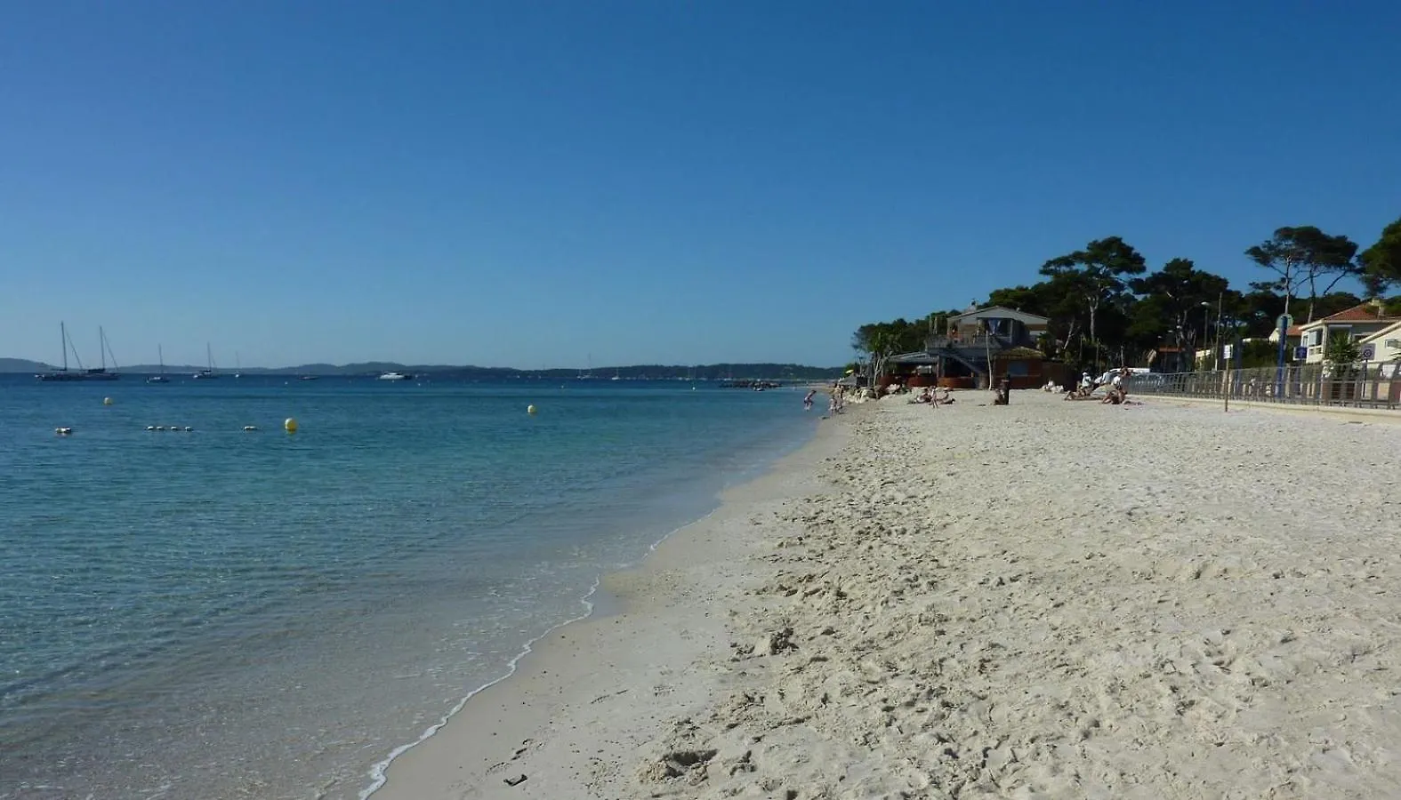 Apartment Studio Proche Port Et Plages, Au Calme Hyeres